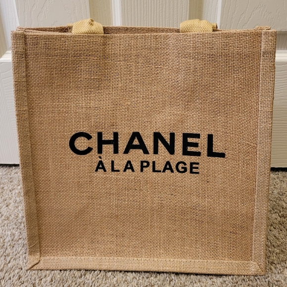 CHANEL TOTE BAG | EVENT GIFT - Picture 1 of 3
